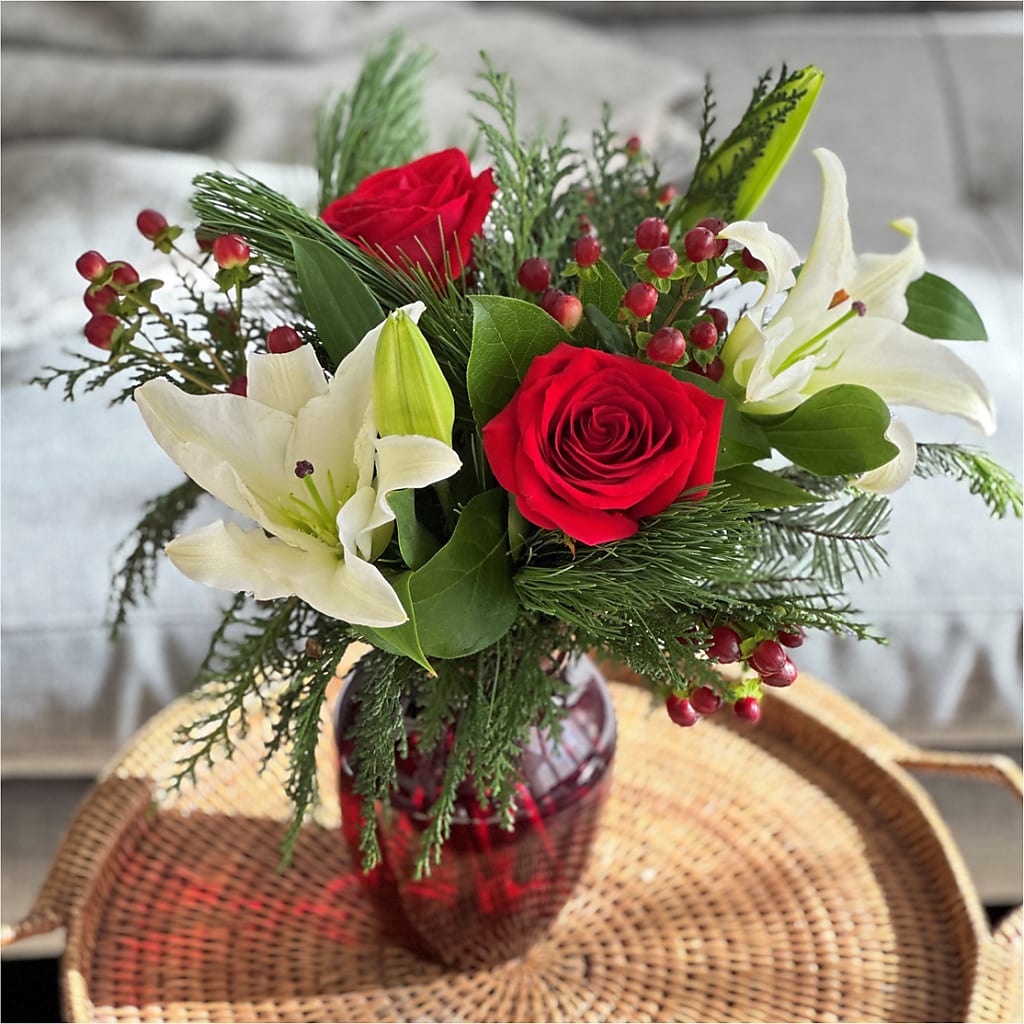 Evergreen Delight Bouquet – Great Bend Floral, Great Bend KS