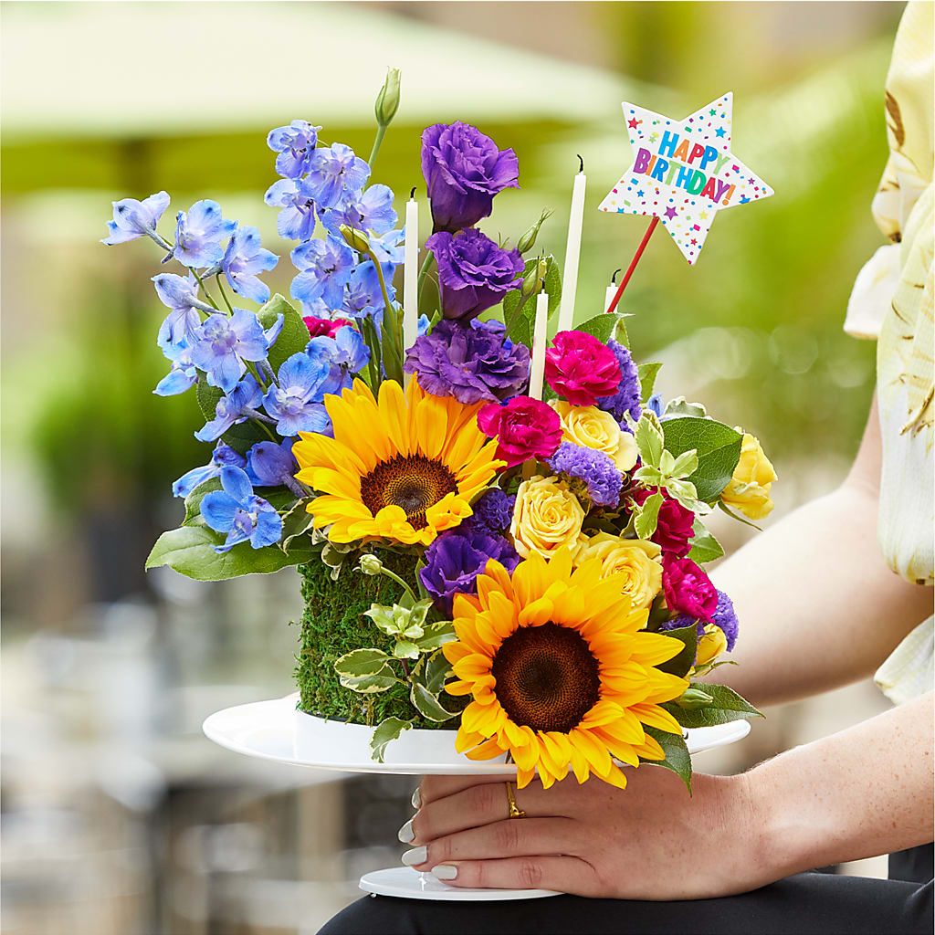 Star of the Day Floral Cake – Great Bend Floral, Great Bend KS