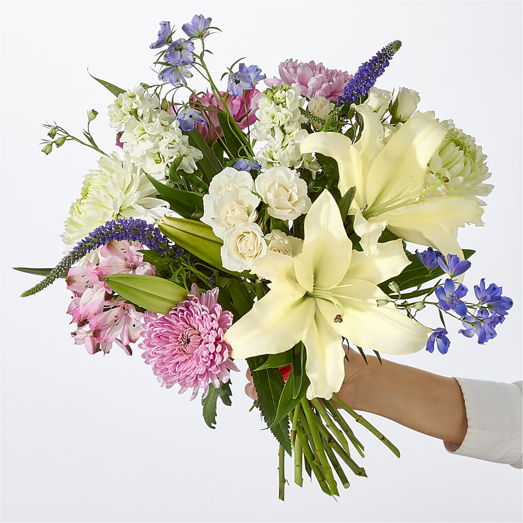 Winter Celebration Bouquet –  Great Bend Floral, Great Bend KS