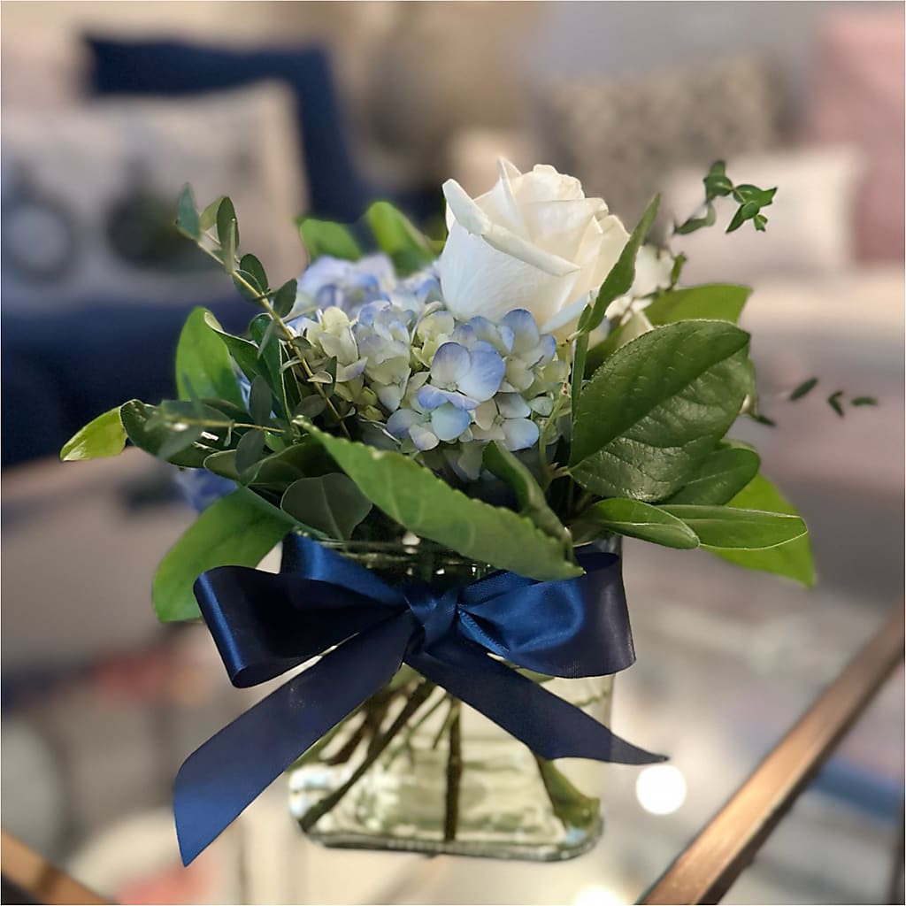 Sky Blue Delight Bouquet –  Great Bend Floral, Great Bend KS