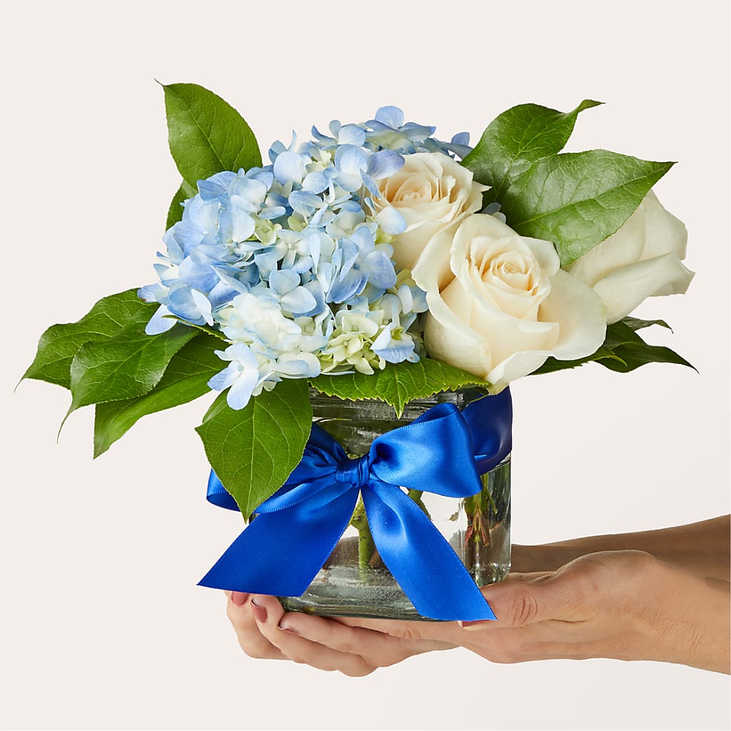 Sky Blue Delight Bouquet –  Great Bend Floral, Great Bend KS