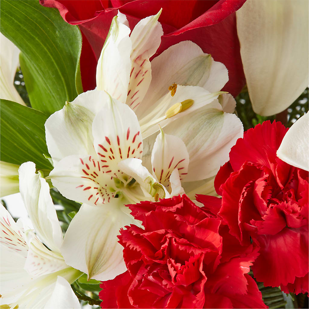 Holiday Season Bouquet –  Great Bend Floral, Great Bend KS