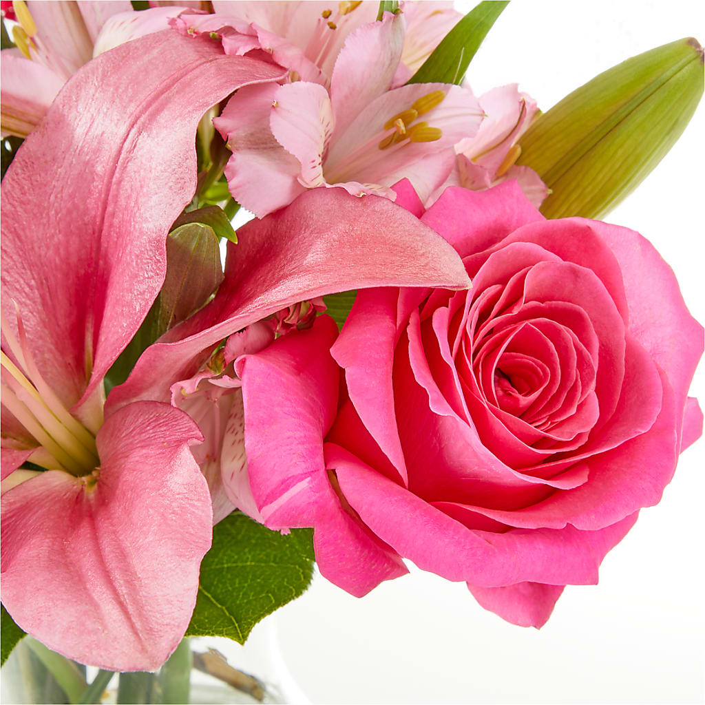 Lots of Love Bouquet –  Great Bend Floral, Great Bend KS